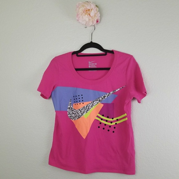 Nike Tops - NIKE retro look hot pink active t-shirt Size Large